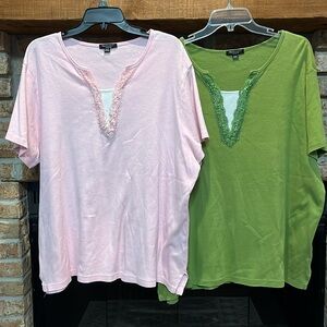 Set of 2 women’s knit tops